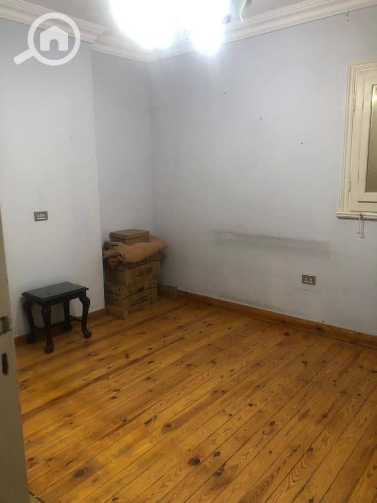 For sale, an apartment in a very prime location, 150 sqm in Maadi, opposite the satellite, on a distinguished street and upscale location. - Més