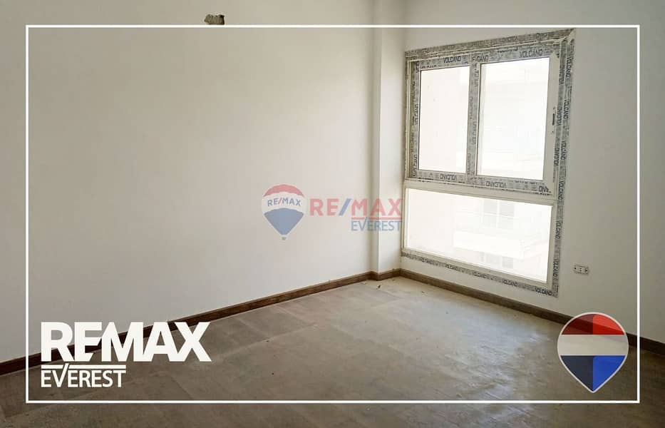 3 Bedrooms Apartment for Rent Mountain View iCity - Mai multe