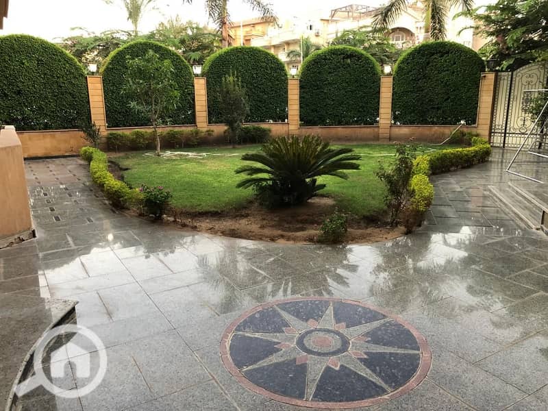 Private villa for sale in Al-Yasmin; 800-meter plot with a garden view and located on a corner lot - Bild 3