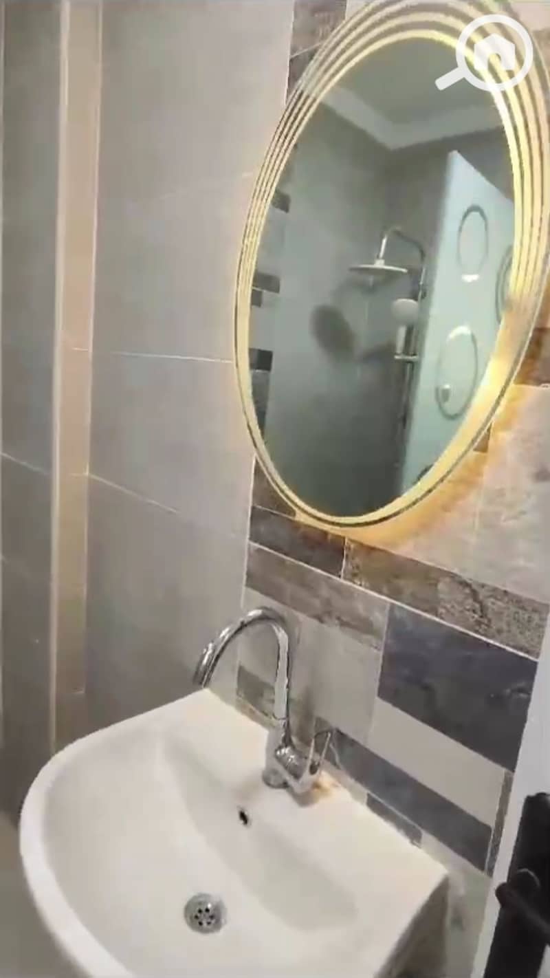 10 48517. jpg