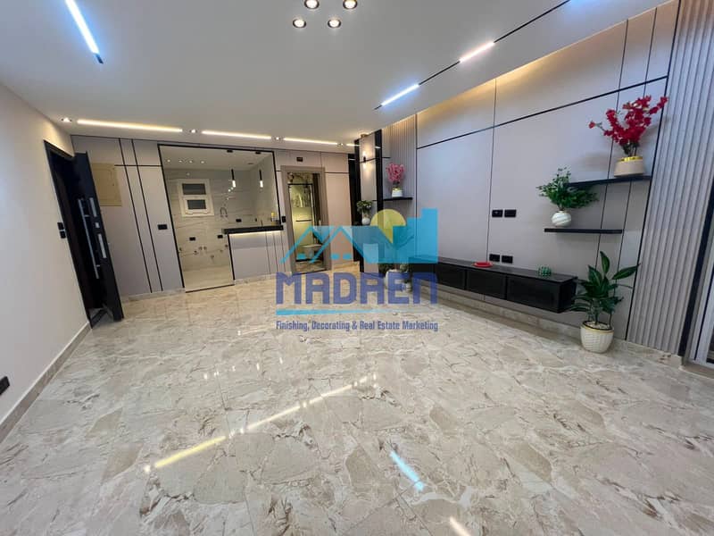 2 5ee2f329-bb69-4559-9ac9-1f2e8c161ec9. jpg