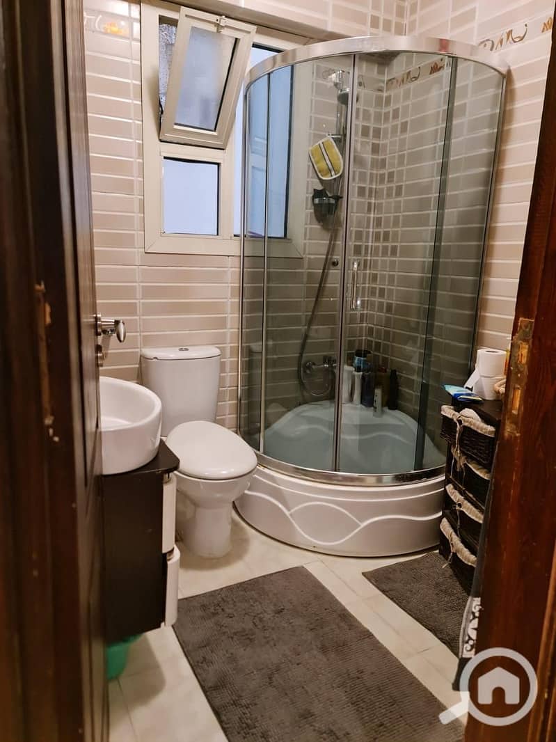 5 177ea2ef-8f7f-499e-92cf-bb3c3df8e028. jpg