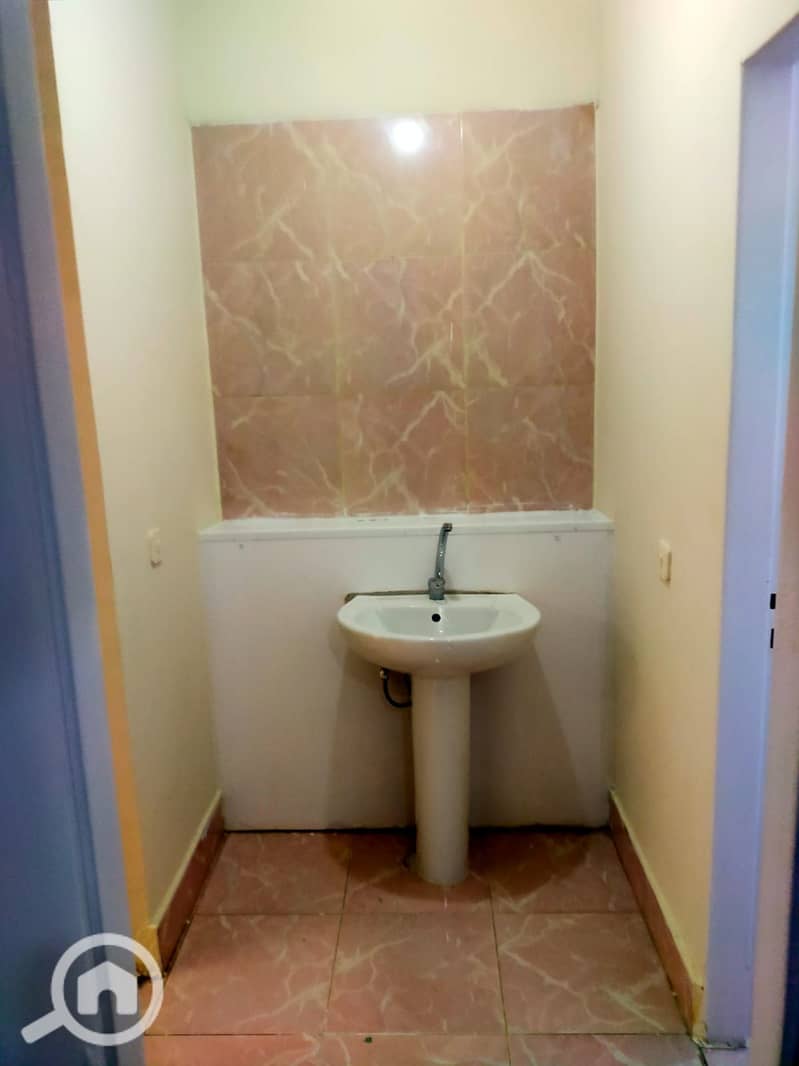 8 1000444011. jpg