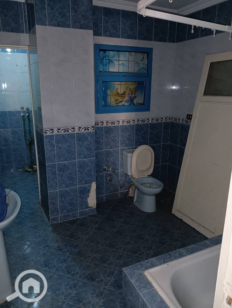 8 1000444033. jpg