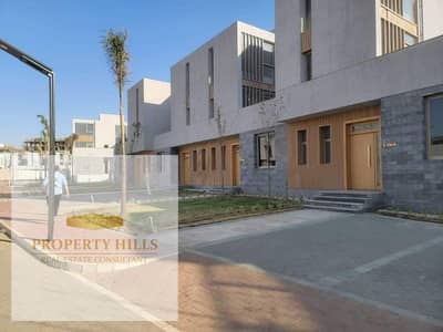 6 Bedroom Townhouse for Sale in Mostakbal City, Cairo - بأقل مقدم 750 ألف فقط وبالتقسيط ع9سنين تاون هاوس بروف بالقرب من مدينتي