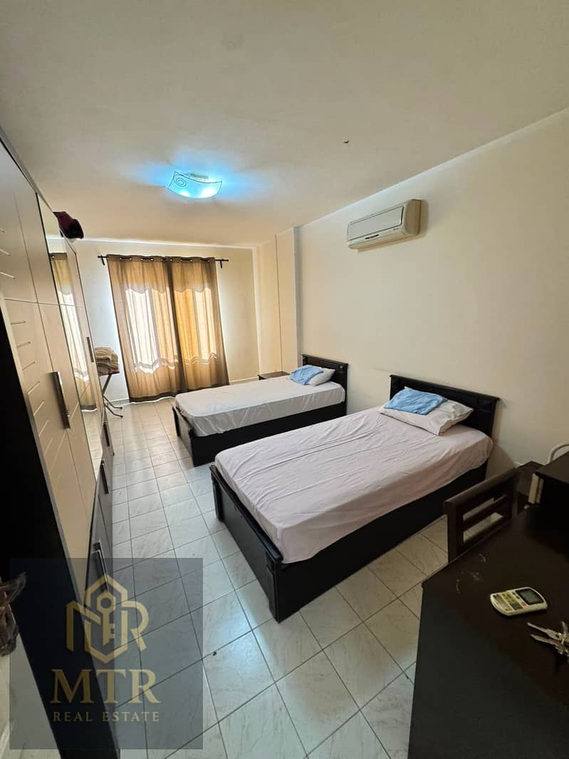 6 9f56bd60-97e1-4453-b3a2-9e0822afee1a. jpg