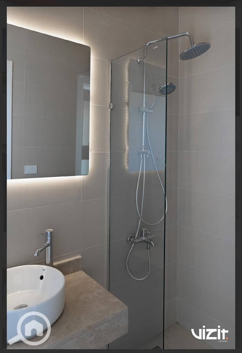 8 32f59933-d83d-4743-bc6b-ad2bd83c5afd. jpg