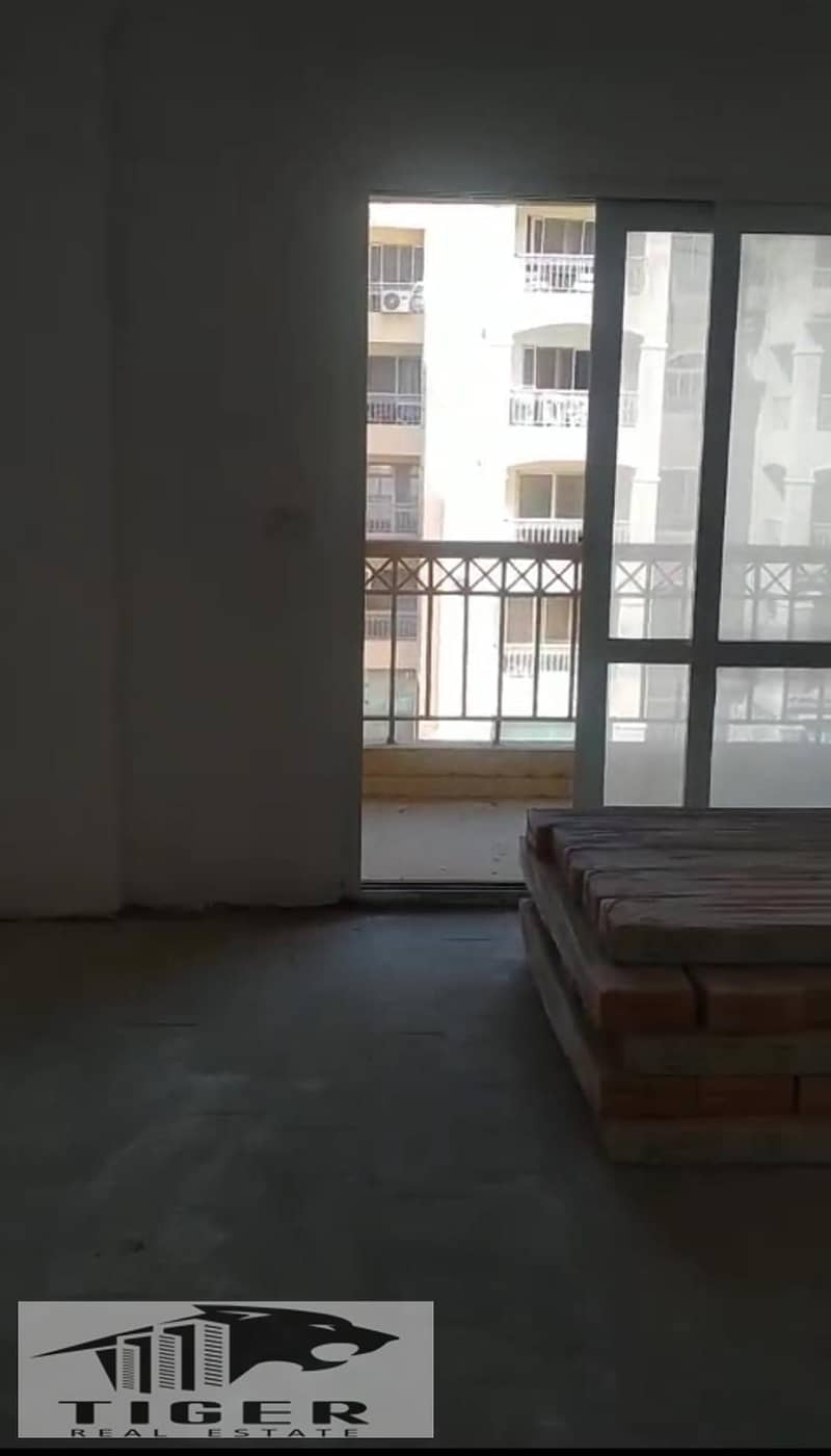 8 1000125266. jpg