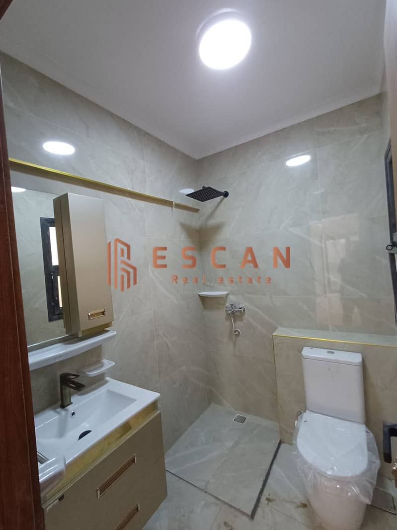 17 U668930 (15). jpg
