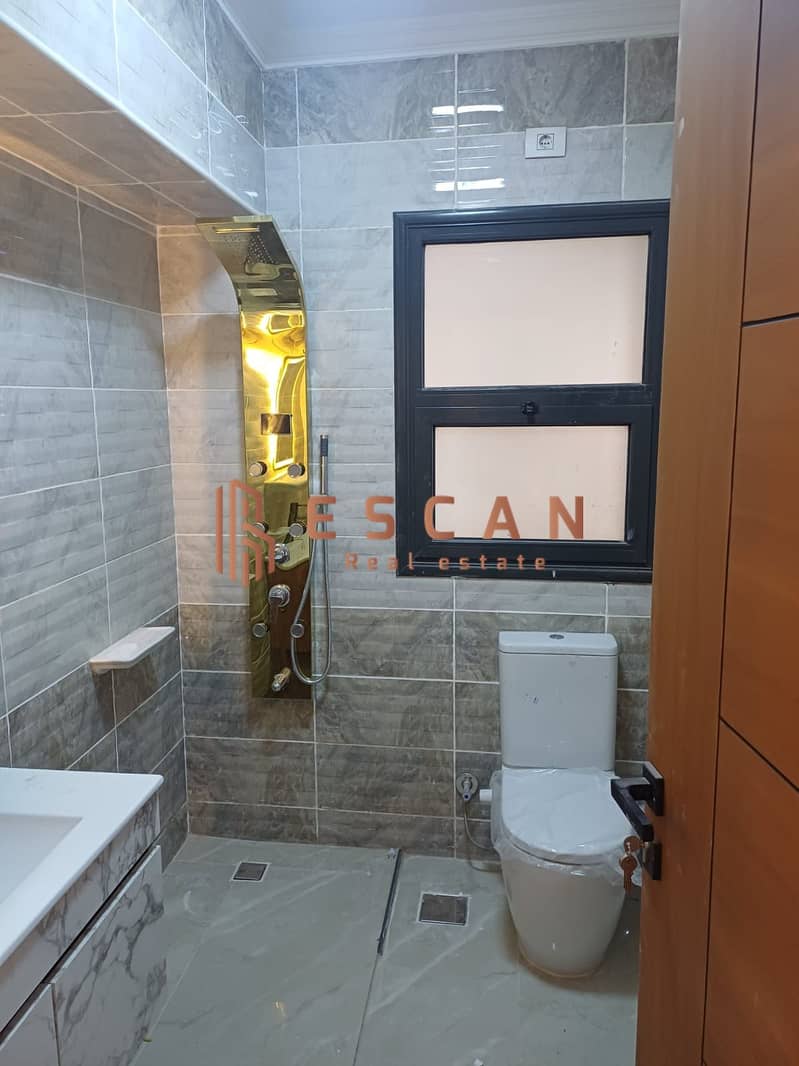 18 U668930 (14). jpg