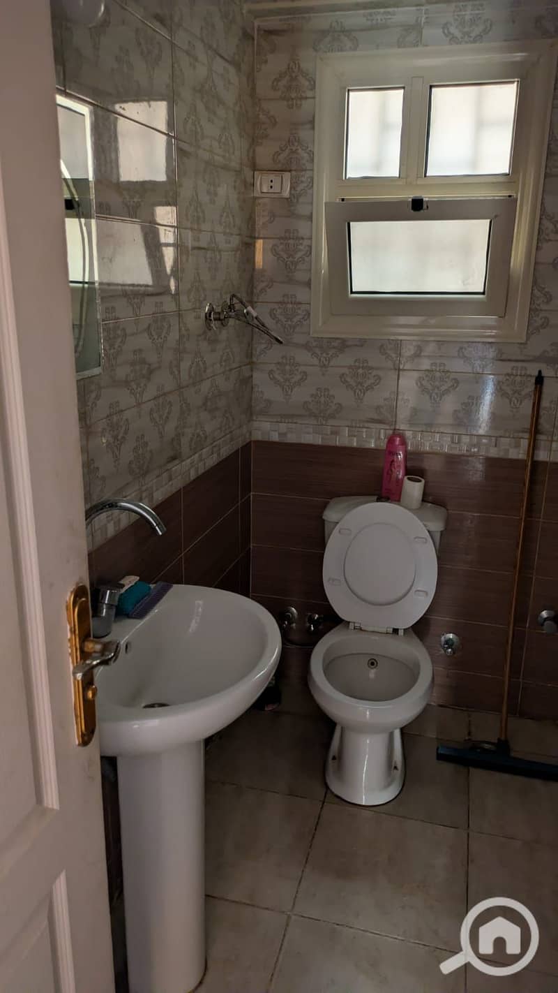 5 1000067240. jpg