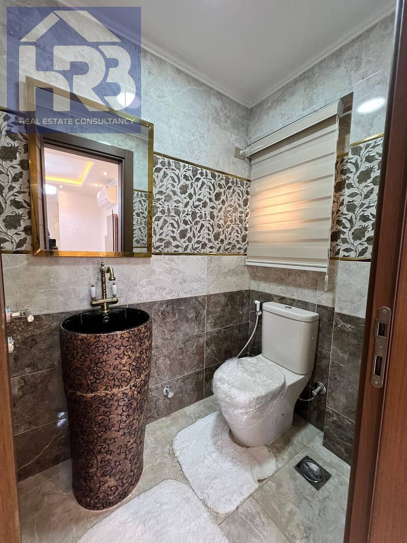 8 1001593577. jpg