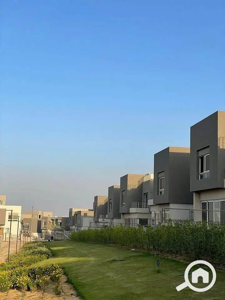 4 42747413-800x600. png