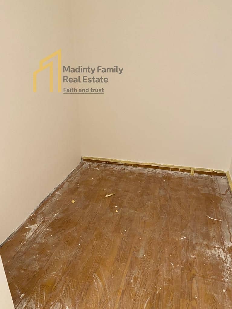 27 f354d630-c61d-4285-abad-58276675392c. jpg