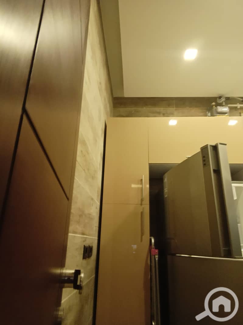 11 19745. jpg