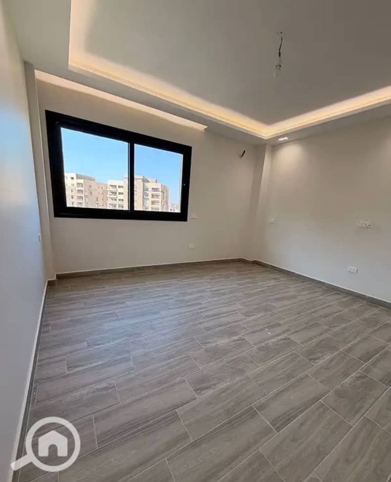 2 1000891211. jpg