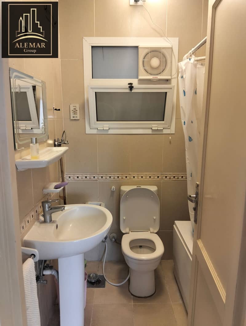 8 1000189296. jpg