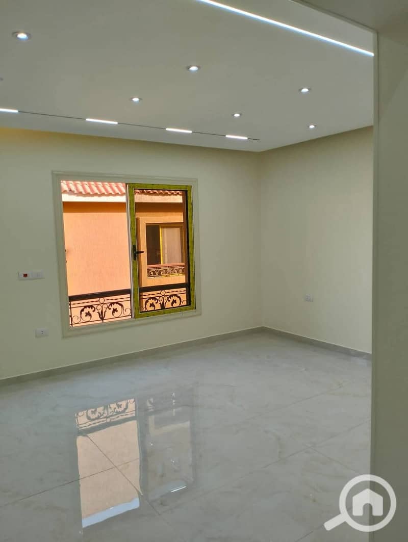 4 26363. jpg