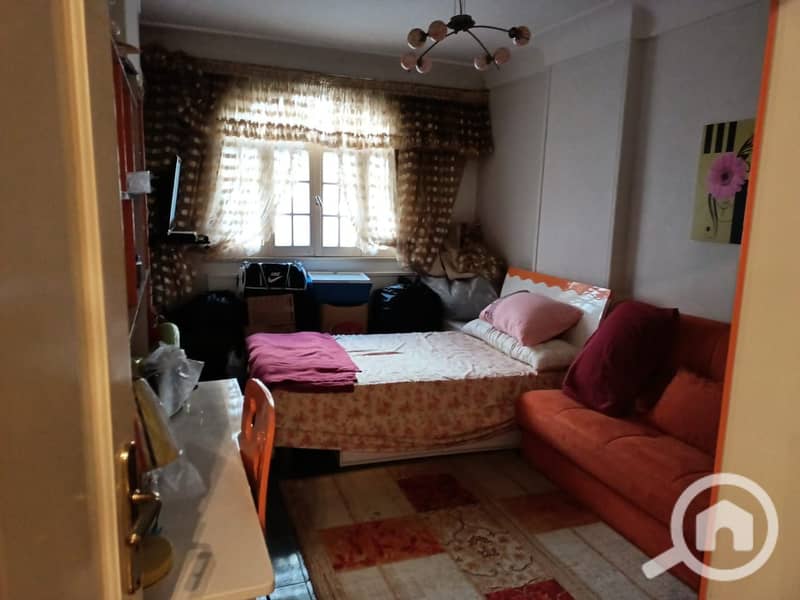 Furnished 100 apartment for rent in front of Green Plaza, air-conditioned. - Vista 4