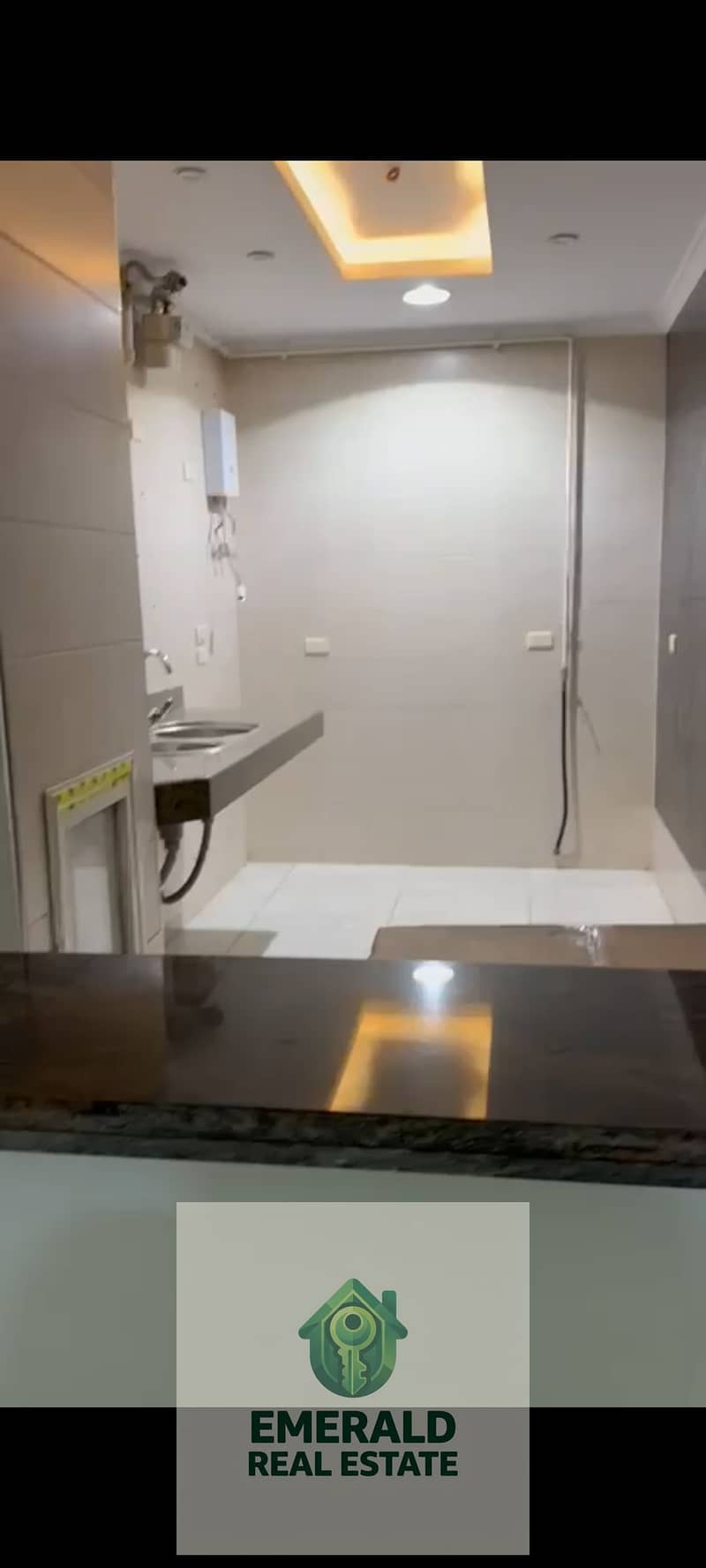 8 1000665438. jpg
