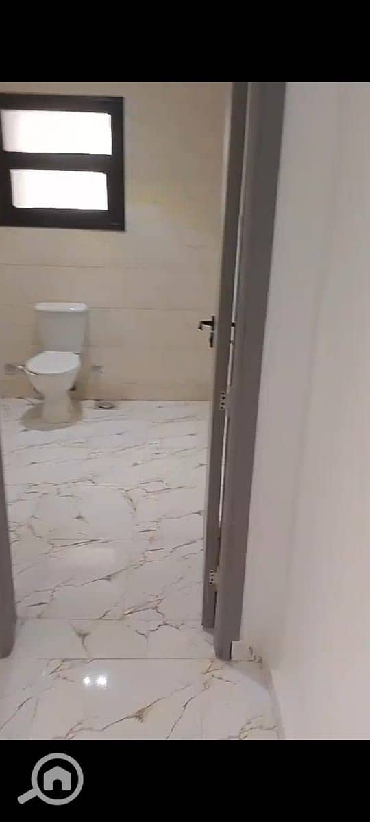 9 1000147891. jpg