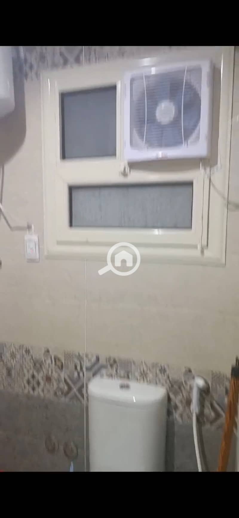 12 890461. jpg