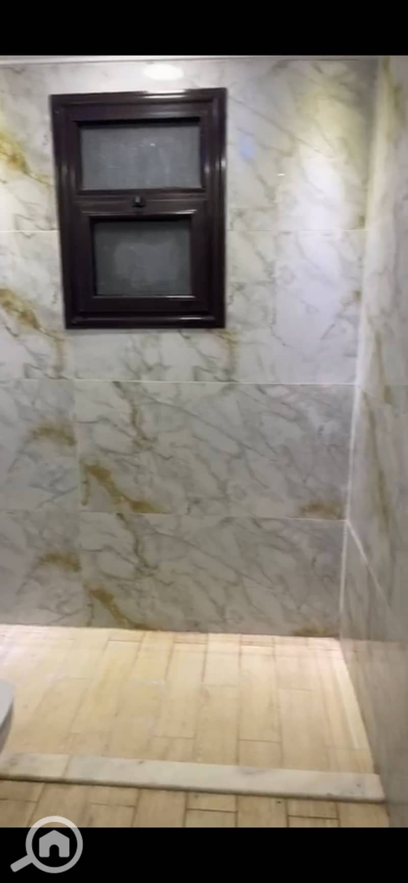 4 890530. jpg