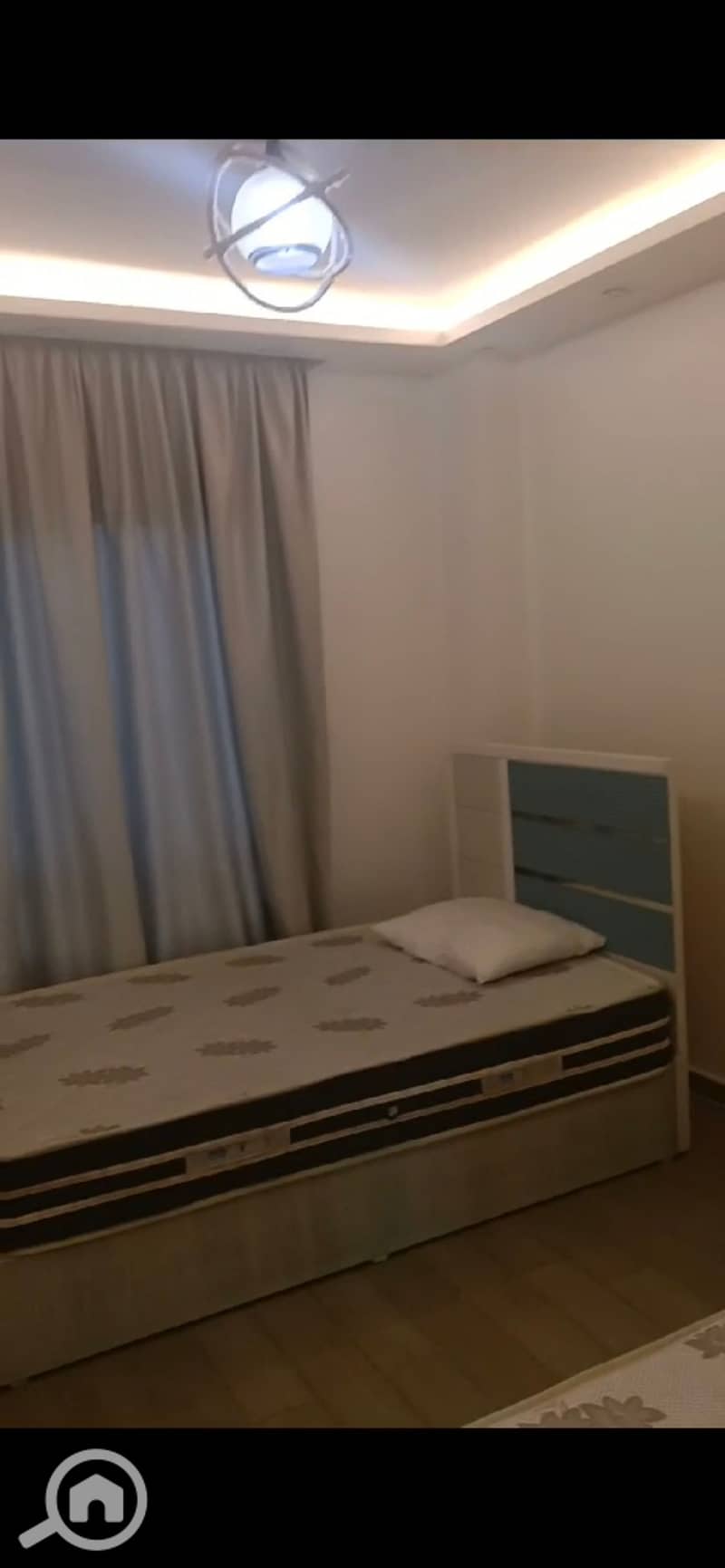 8 890455. jpg