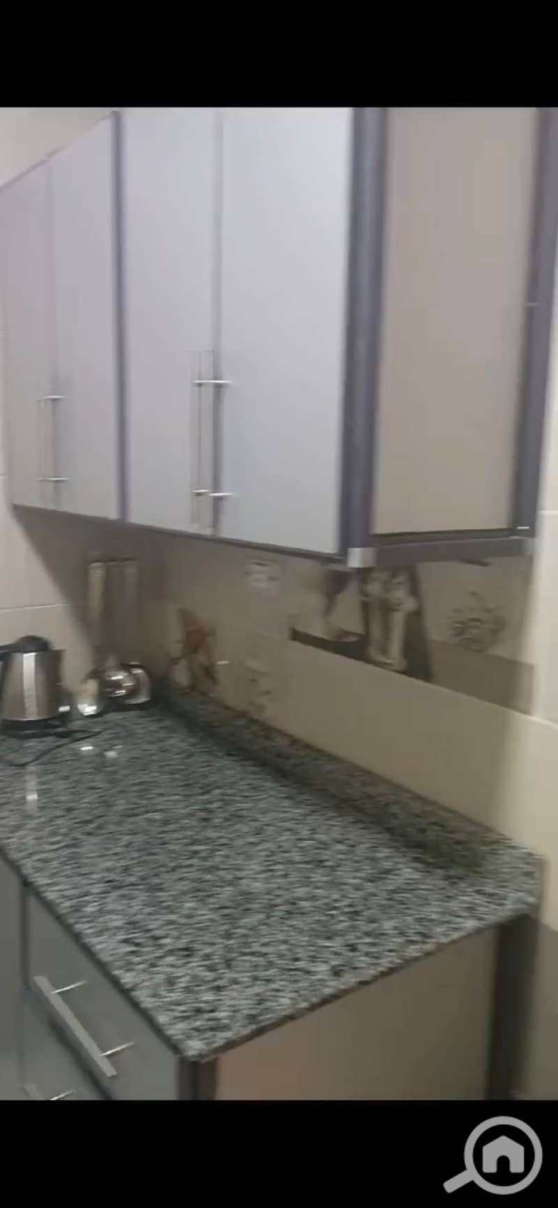 9 890459. jpg