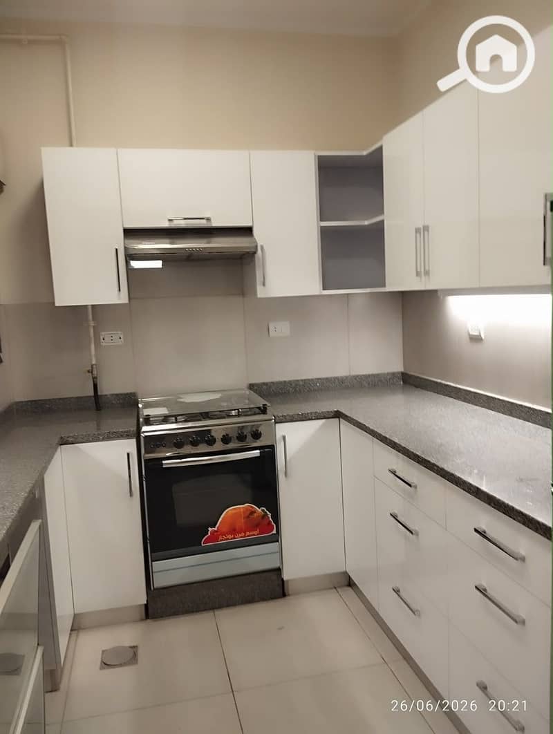 10 fbb64a9b-a567-4cfc-b609-6062dccfb3d9. jpg