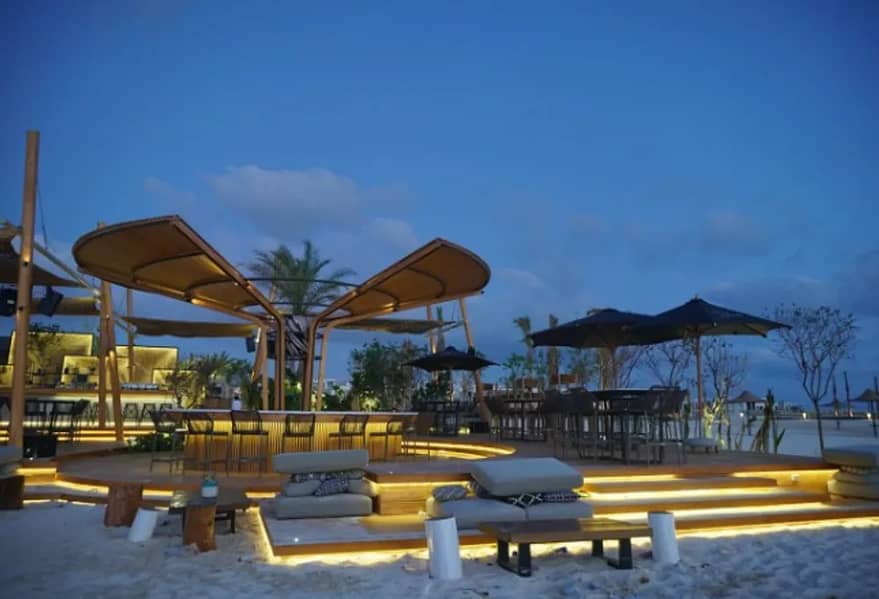 1 Marseilia beach 3