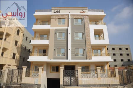 3 Bedroom Flat for Sale in New Cairo, Cairo - 44 L الحي السادس. JPG