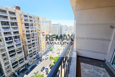 شقة 3 غرف نوم للايجار في سموحة، الإسكندرية - 01. jpg