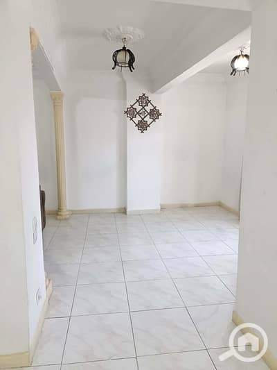 3 Bedroom Flat for Sale in Nasr City, Cairo - IMG-20260728-WA0050. jpg 3 Bedroom Flat for Sale in Nasr City, Cairo - IMG-20260728-WA0050. jpg