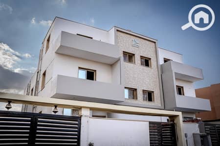 4 Bedroom Flat for Sale in Sheikh Zayed, Giza - IMG-20240221-WA0095. jpg 4 Bedroom Flat for Sale in Sheikh Zayed, Giza - IMG-20240221-WA0095. jpg