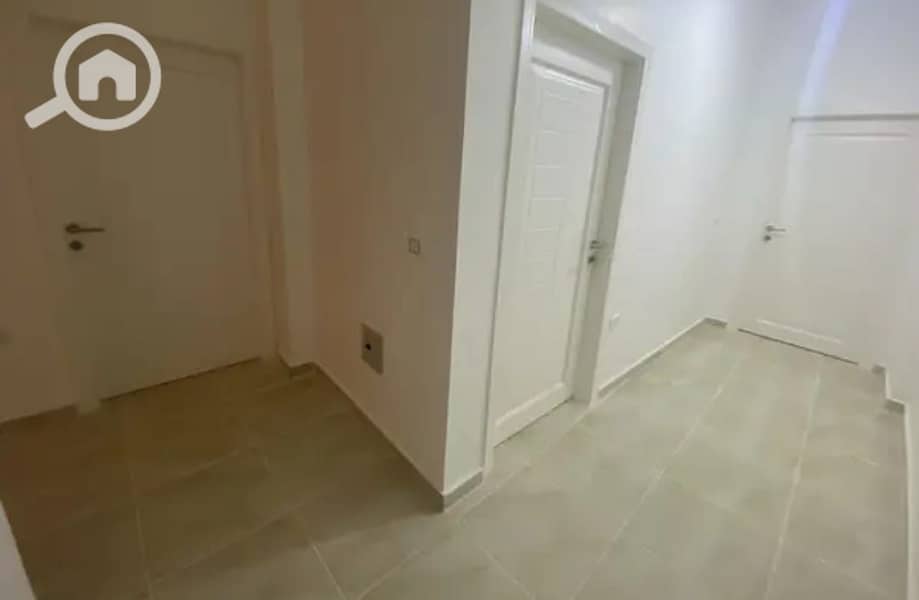 5 1001180682. jpg