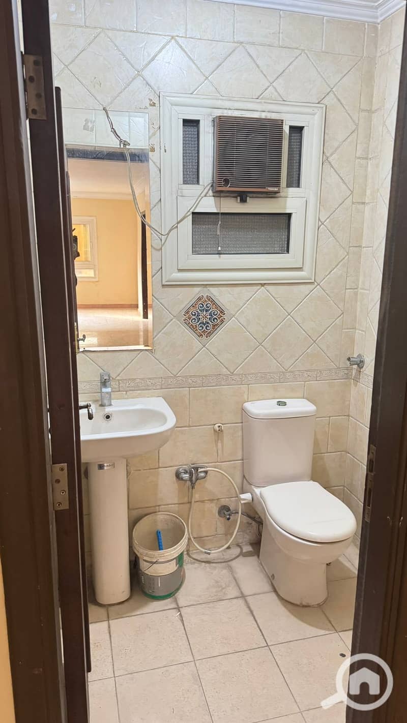 7 1000486075. jpg