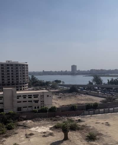 3 Bedroom Duplex for Sale in Shubra, Cairo - إطلالة مفتوحة وغير مجروحة على نهر النيل مباشرة من جميع الغرف. 3 Bedroom Duplex for Sale in Shubra, Cairo - إطلالة مفتوحة وغير مجروحة على نهر النيل مباشرة من جميع الغرف.