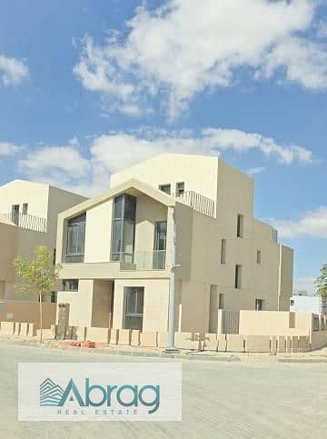 4 Bedroom Villa for Sale in Sheikh Zayed, Giza - 96fd6197-2491-4293-8a29-55b716ba457b. jfif. jpg