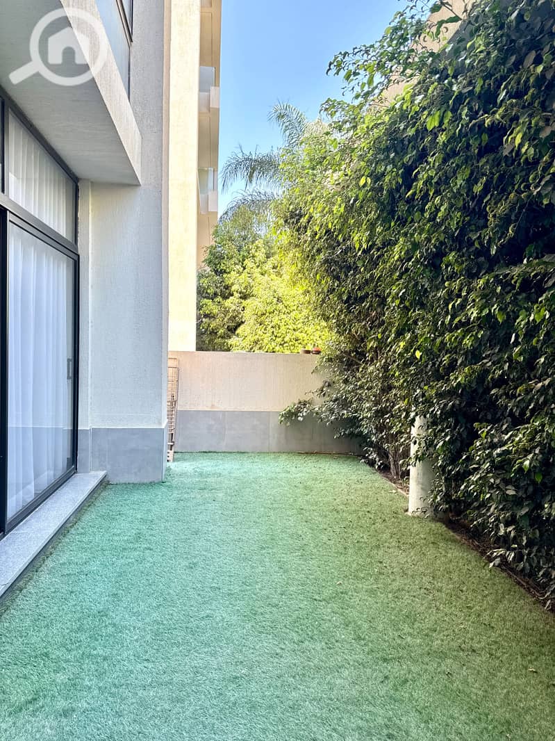 12 Garden 3 lakeview . jpg