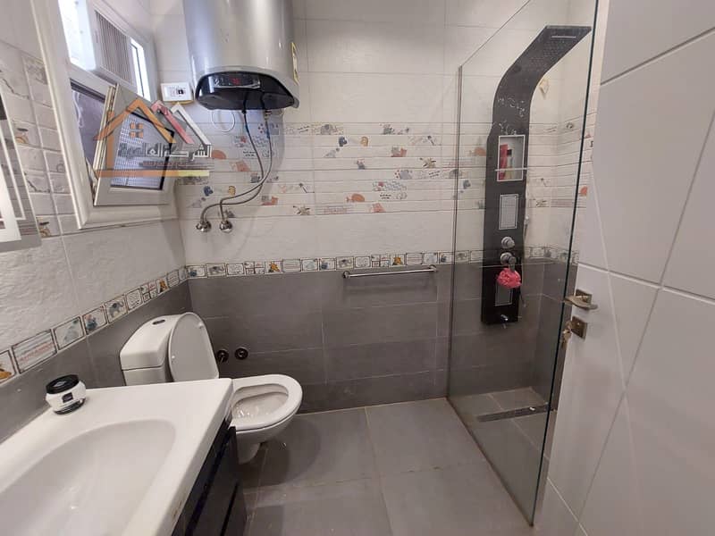 11 750c5c9b-30f9-495c-8cf3-fba46b5e41e9. jpg