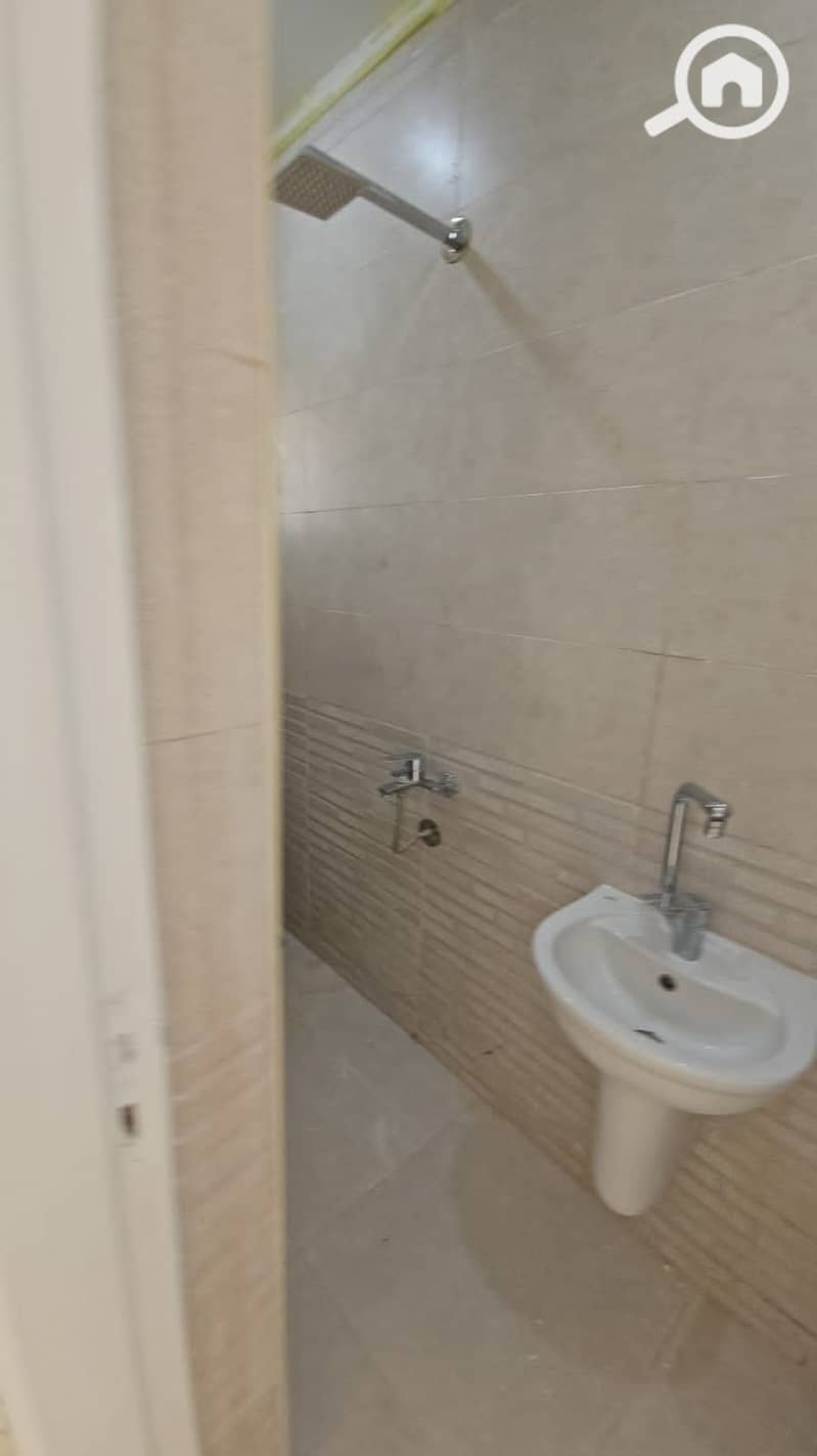 19 1000373909. jpg