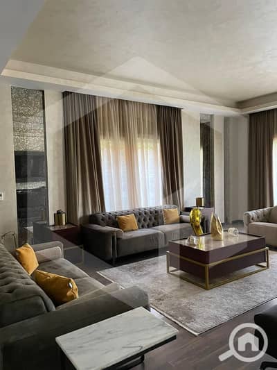 توين هاوس 3 غرف نوم للبيع في الشيخ زايد، الجيزة - Royal Meadows 2. jpg