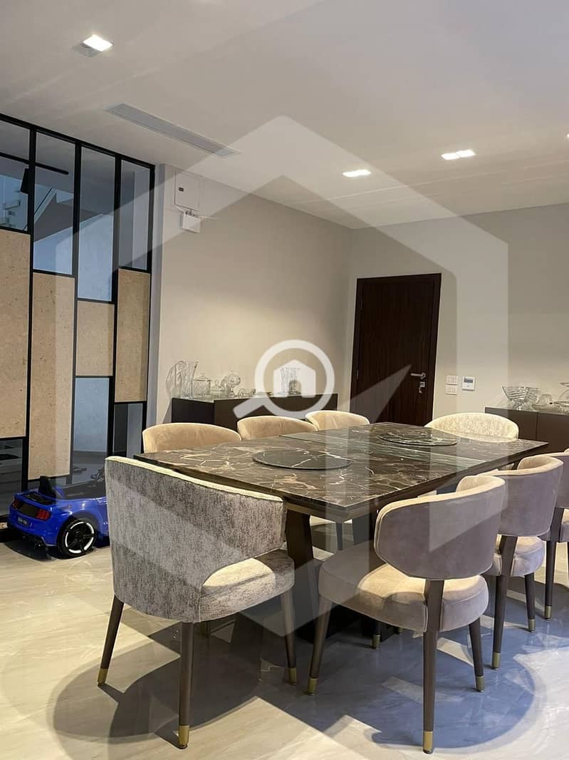 7 Royal Meadows 8. jpg