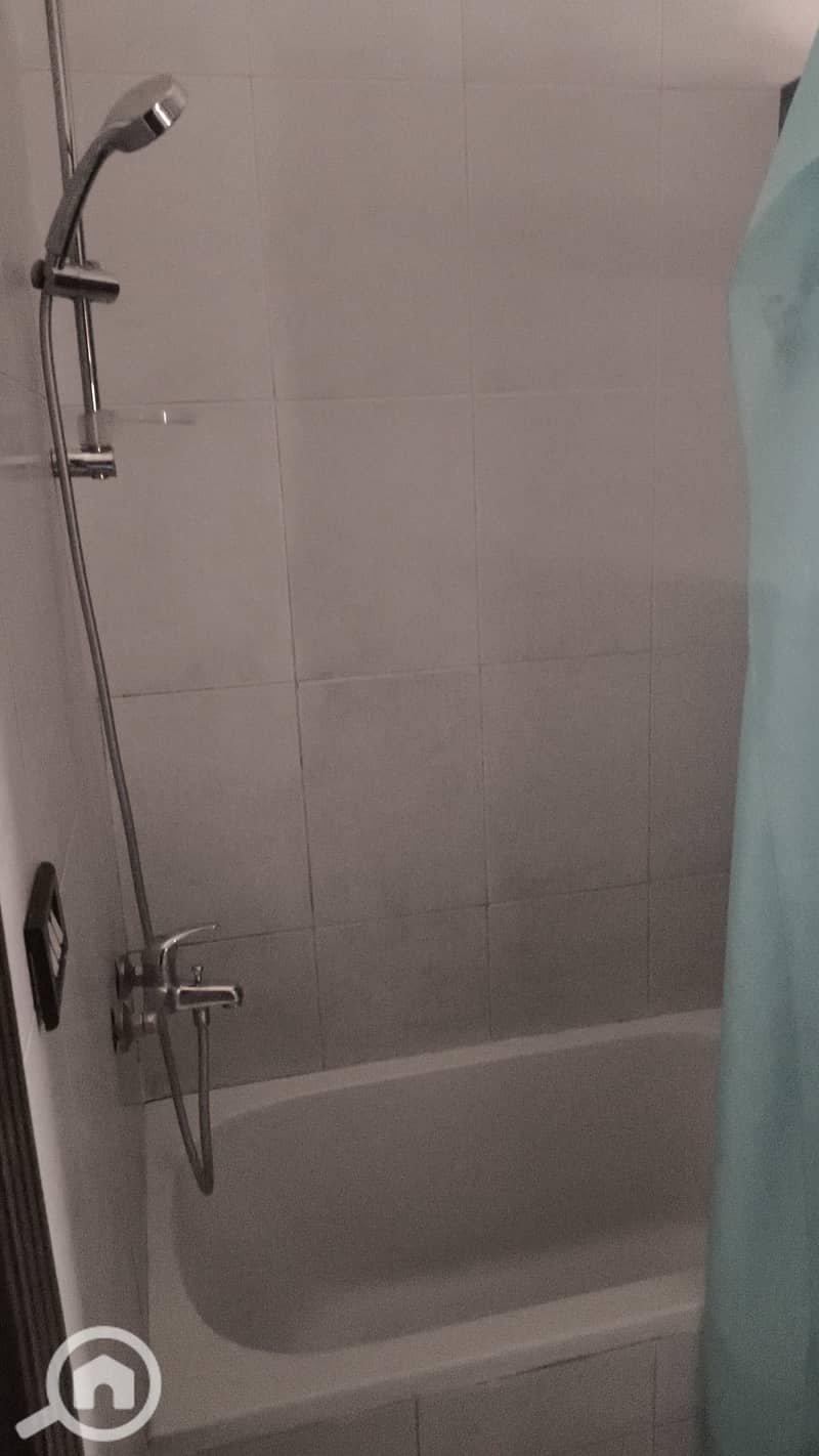 4 1000392604. jpg