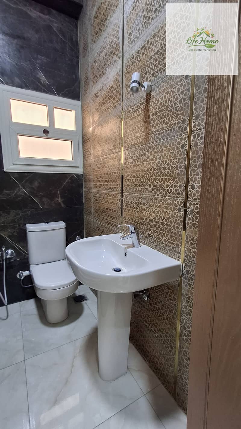8 1000216510. jpg
