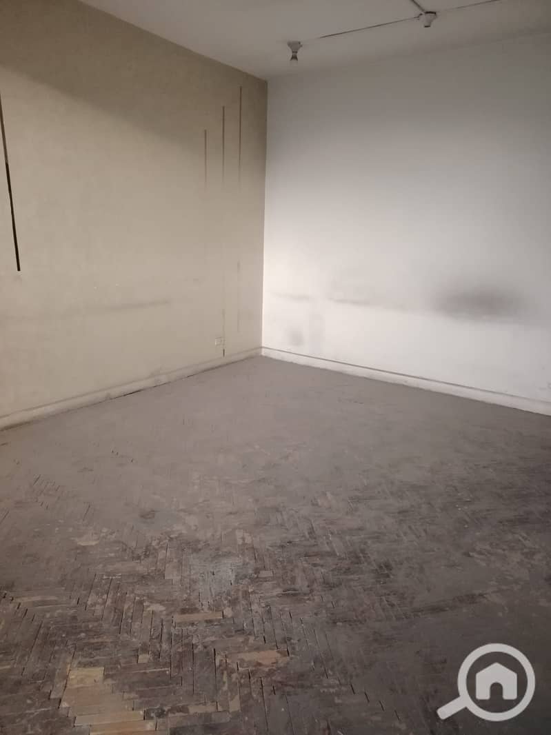 8 1001080305. jpg