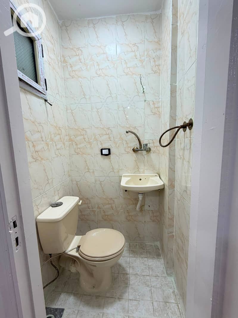 9 1000458921. jpg