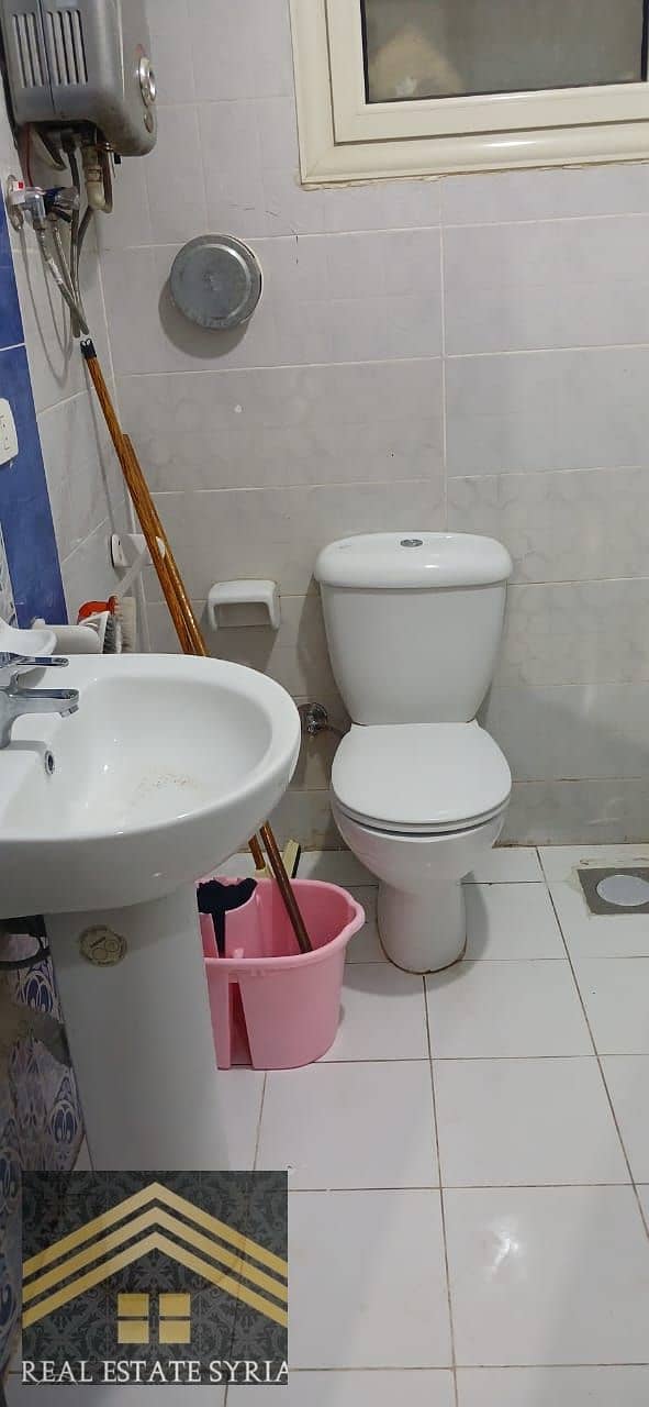 4 1000529191. jpg