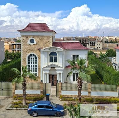 فیلا 3 غرف نوم للايجار في مدينة الشروق، القاهرة - 1. jpeg